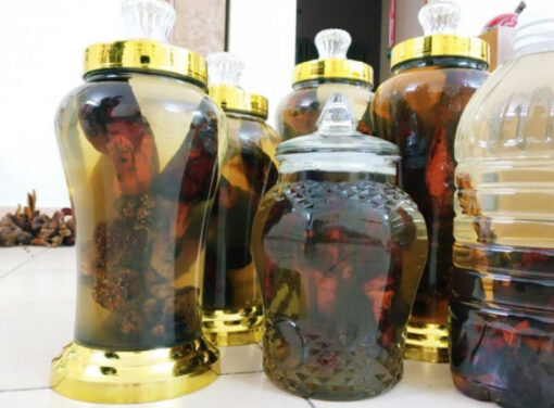 Ngâm rượu nấm ngọc cẩu thái lát nhanh chóng.