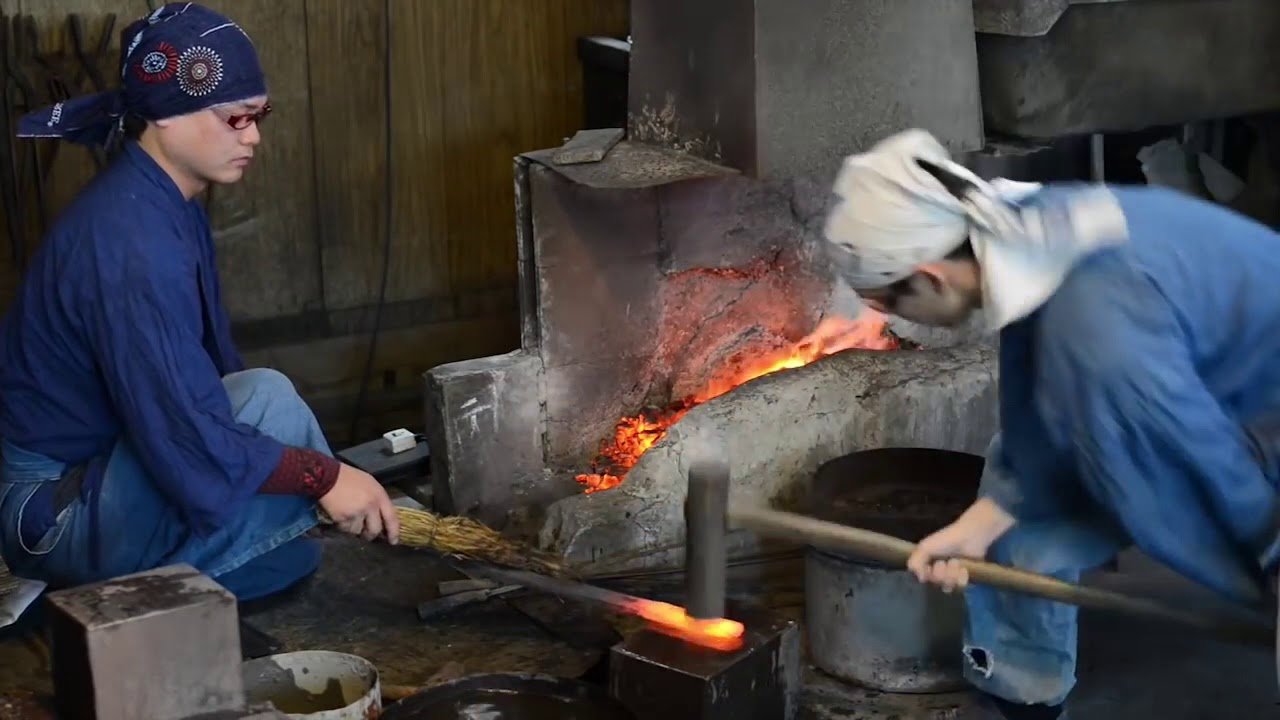 Quy trình rèn dao thủ công của người Nùng An