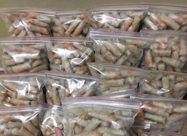 Khám phá món chả ram tôm đất Quy Nhơn độc đáo