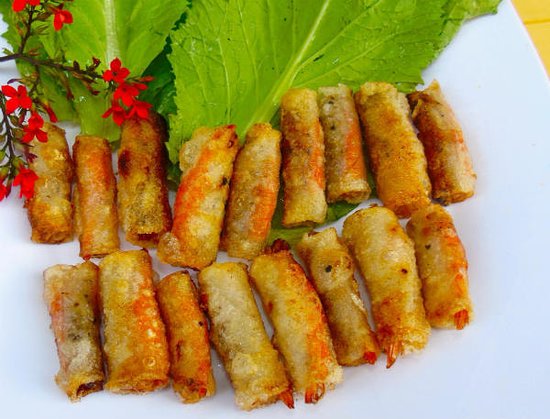 Khám phá món chả ram tôm đất Quy Nhơn độc đáo