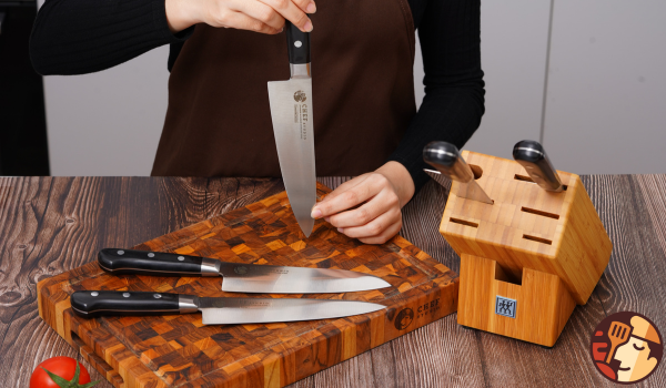 Kinh nghiệm mua dao làm bếp chất lượng, giá tốt